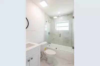 8521 NW 57th Ct, Tamarac, FL 33321 - Photo 7