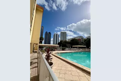 210 172nd St #225, Sunny Isles Beach, FL 33160 - Photo 35