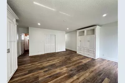 112 NW 2nd Ave #C, Hallandale Beach, FL 33009 - Photo 5