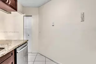 10241 NW 9th St Cir, Miami, FL 33172 - Photo 37