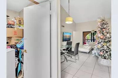 10241 NW 9th St Cir #204-5, Miami, FL 33172 - Photo 5
