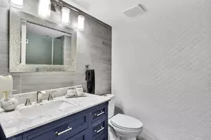 10241 NW 9th St Cir, Miami, FL 33172 - Photo 23