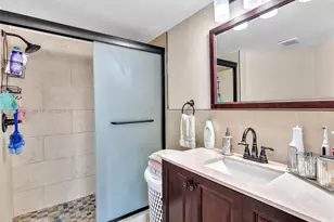 10241 NW 9th St Cir, Miami, FL 33172 - Photo 19