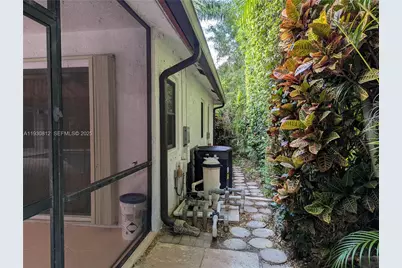 5245 NW 58th Ter, Coral Springs, FL 33067 - Photo 25