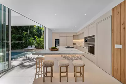 1616 Onaway Dr, Miami, FL 33133 - Photo 27