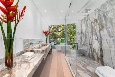 1616 Onaway Dr, Miami, FL 33133 - Photo 57