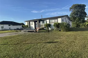 415 SE 4th St, South Bay, FL 33493 - Photo 3