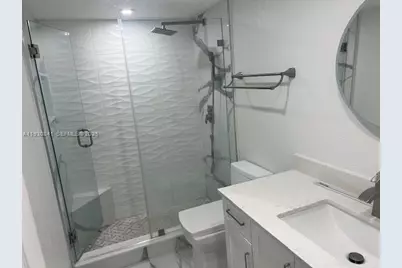 6685 W 26th Ct #203-8, Hialeah, FL 33016 - Photo 5