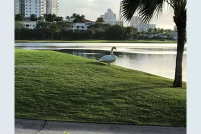 20000 E Country Club Dr #114, Aventura, FL 33180 - Photo 41