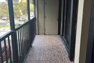 8635 NW 8th St, Miami, FL 33126 - Photo 7