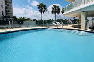 5900 Collins Ave, Miami Beach, FL 33140 - Photo 19