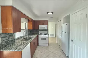 6504 Arbor Dr, Miramar, FL 33023 - Photo 3