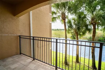 11730 SW 2nd St #12204, Pembroke Pines, FL 33025 - Photo 5