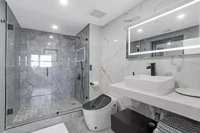 19501 W Country Club Dr #1202, Aventura, FL 33180 - Photo 17