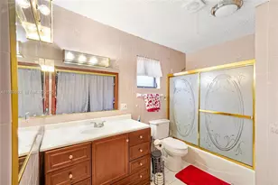 618 W 32nd St, Hialeah, FL 33012 - Photo 15