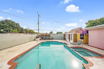 618 W 32nd St, Hialeah, FL 33012 - Photo 23