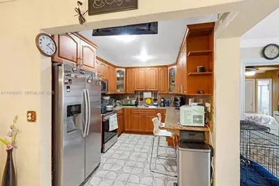 618 W 32nd St, Hialeah, FL 33012 - Photo 7