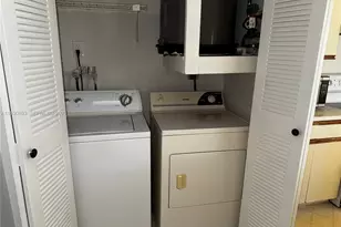 17500 NW 67th Pl, Hialeah, FL 33015 - Photo 9