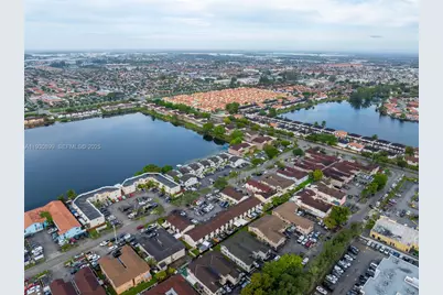 5701 W 25th Ct #305, Hialeah, FL 33016 - Photo 23