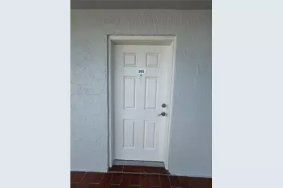 5701 W 25th Ct #305, Hialeah, FL 33016 - Photo 5