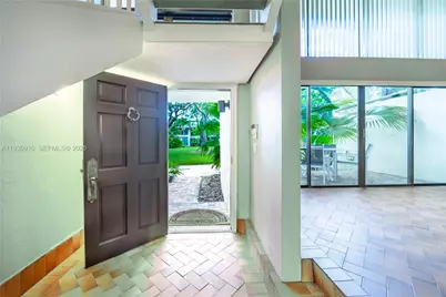 19212 NE 25th Ave #283D, Miami, FL 33180 - Photo 3