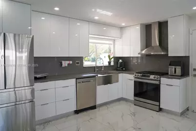 14111 SW 75th St, Miami, FL 33183 - Photo 5
