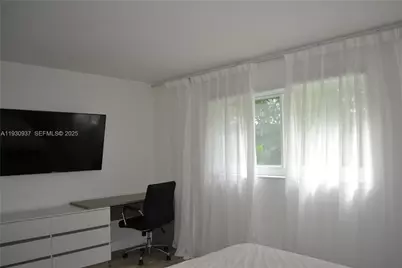2201 Brickell Ave #8, Miami, FL 33129 - Photo 5
