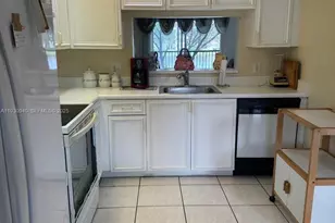 1351 SW 141st Ave, Pembroke Pines, FL 33027 - Photo 3