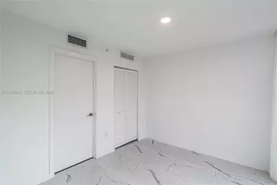 8425 Crespi Blvd #TH4, Miami Beach, FL 33141 - Photo 13