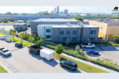 10941 NW 123rd St, Medley, FL 33178 - Photo 5