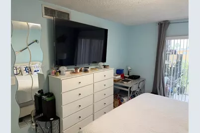 1255 W 53rd St #301, Hialeah, FL 33012 - Photo 7