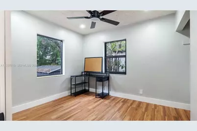 817 NW 17th St, Fort Lauderdale, FL 33311 - Photo 15