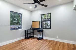 817 NW 17th St, Fort Lauderdale, FL 33311 - Photo 15