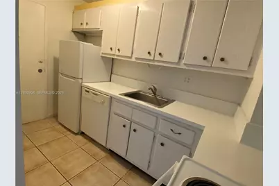 1865 79th St Cswy #11F, North Bay Village, FL 33141 - Photo 7