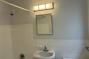 2469 W Flamingo Pl, Miami Beach, FL 33140 - Photo 15