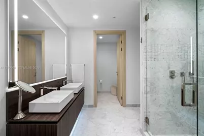 1000 Brickell Plz #PH5904, Miami, FL 33131 - Photo 45