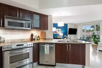 19900 E Country Club Dr #616, Aventura, FL 33180 - Photo 11