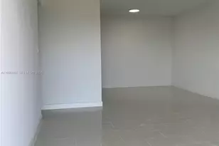 8950 NE 8th Ave, Miami, FL 33138 - Photo 17