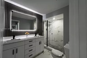 8223 NW 8th St, Plantation, FL 33324 - Photo 11