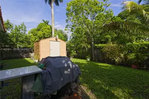 795 NE 146th St, North Miami, FL 33161 - Photo 3