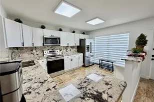 934 NE 27th Ave, Hallandale Beach, FL 33009 - Photo 11