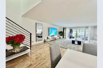 934 NE 27th Ave, Hallandale Beach, FL 33009 - Photo 5