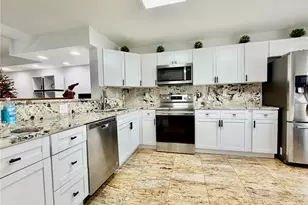 934 NE 27th Ave, Hallandale Beach, FL 33009 - Photo 7