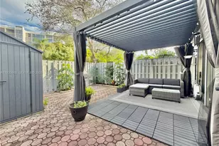 934 NE 27th Ave, Hallandale Beach, FL 33009 - Photo 15