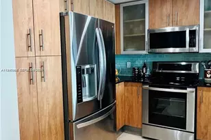 7900 Harbor Island Dr, North Bay Village, FL 33141 - Photo 5