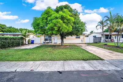 2771 NW 8th St, Pompano Beach, FL 33069 - Photo 3