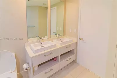 45 SW 9th St #3601, Miami, FL 33130 - Photo 11