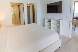 45 SW 9th St, Miami, FL 33130 - Photo 13