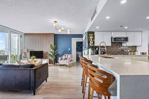 7601 E Treasure Dr, North Bay Village, FL 33141 - Photo 17