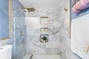 7601 E Treasure Dr, North Bay Village, FL 33141 - Photo 27